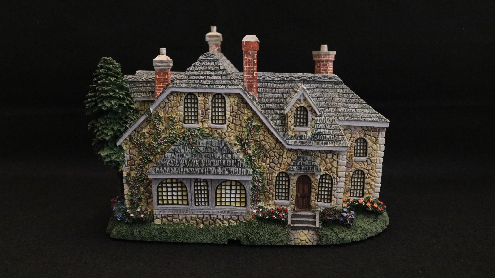 Thomas Kinkade Hawthorne Seaside Village “Spring Gate Manor” w COA & Light Kit