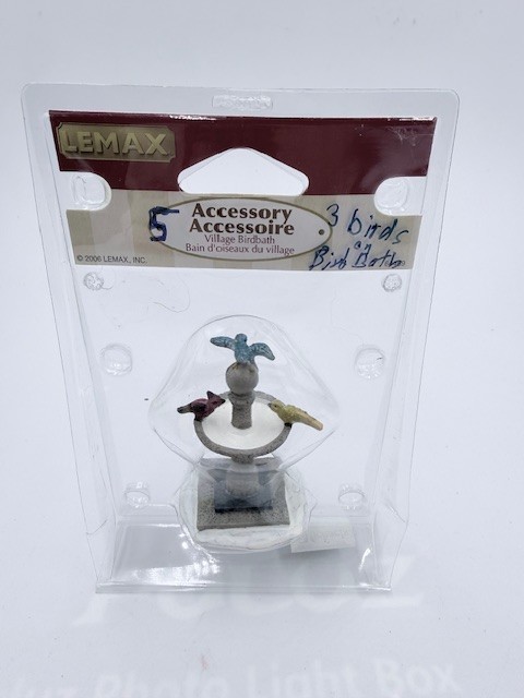 Lemax Village Birdbath Birds Fountain Christmas Village Accessory #64469