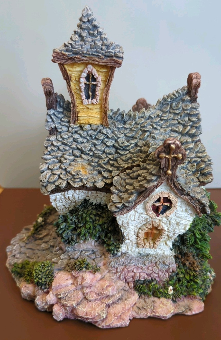 Boyd’s Town Village “The Chapel ln The Woods”Small FigurineExcellent But No Box