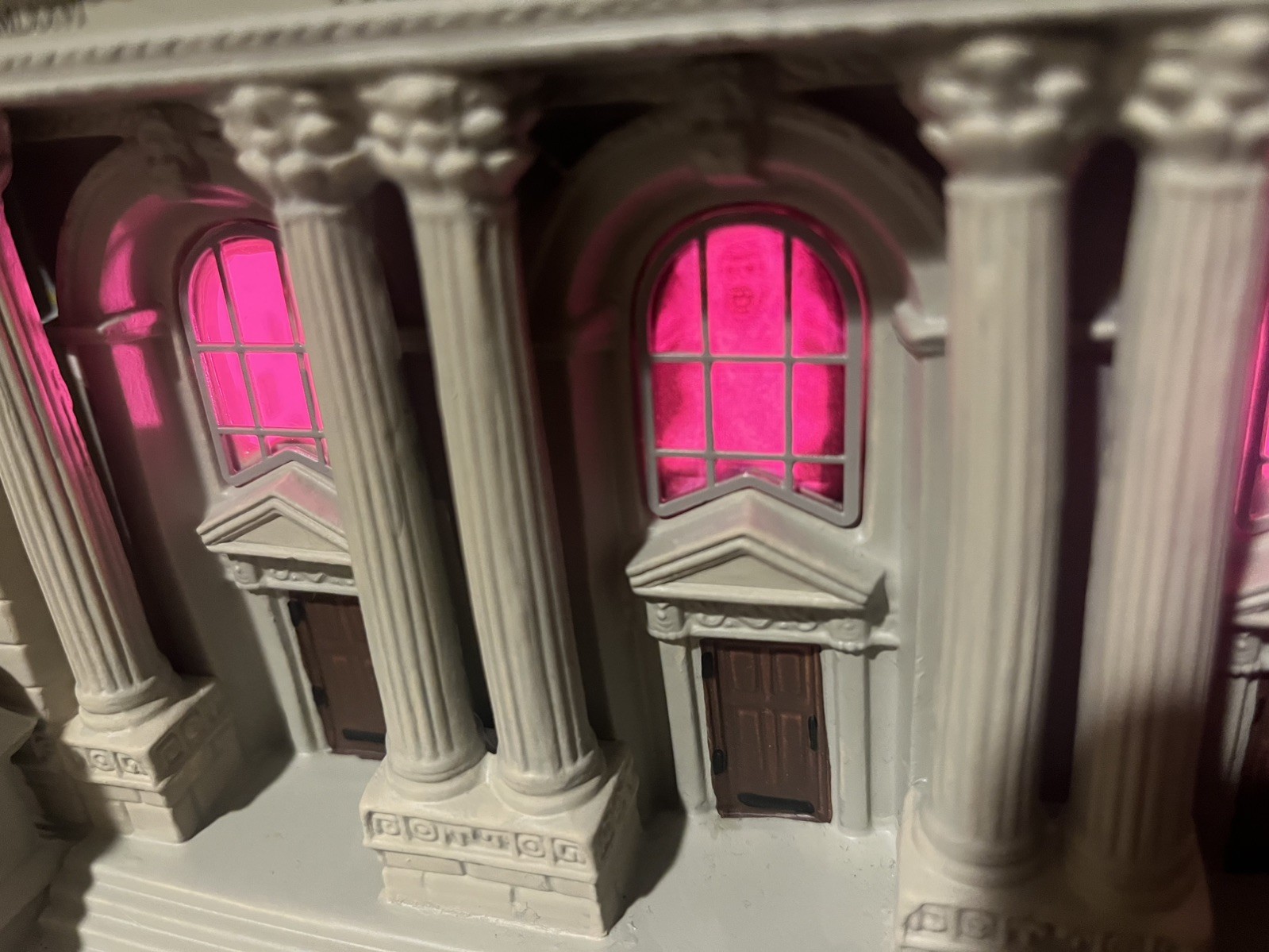 Department 56 GHOSTBUSTERS LIBRARY Lighted EX COND. HALLOWEEN Dept. 2023