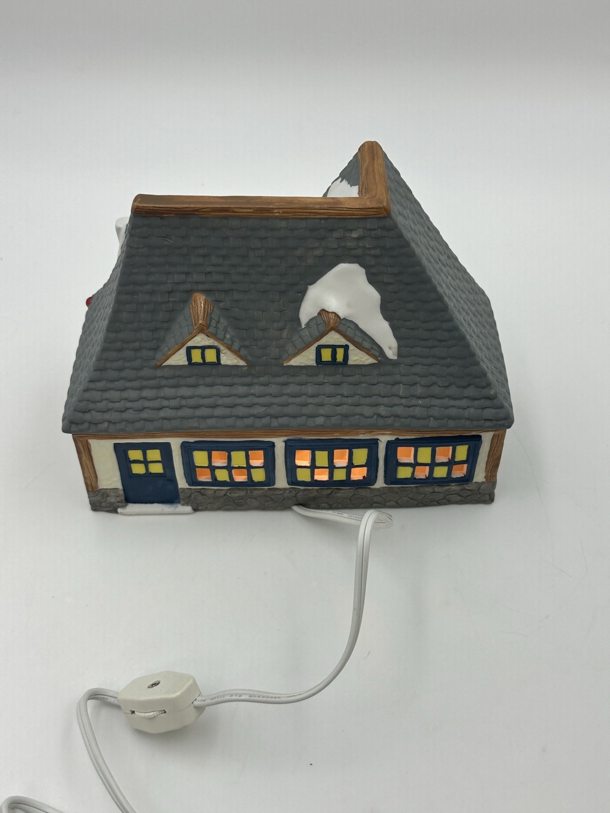 Vintage 1997 Christmas Village Coca Cola “Mrs Murphys Chowder House” EUC W/Box