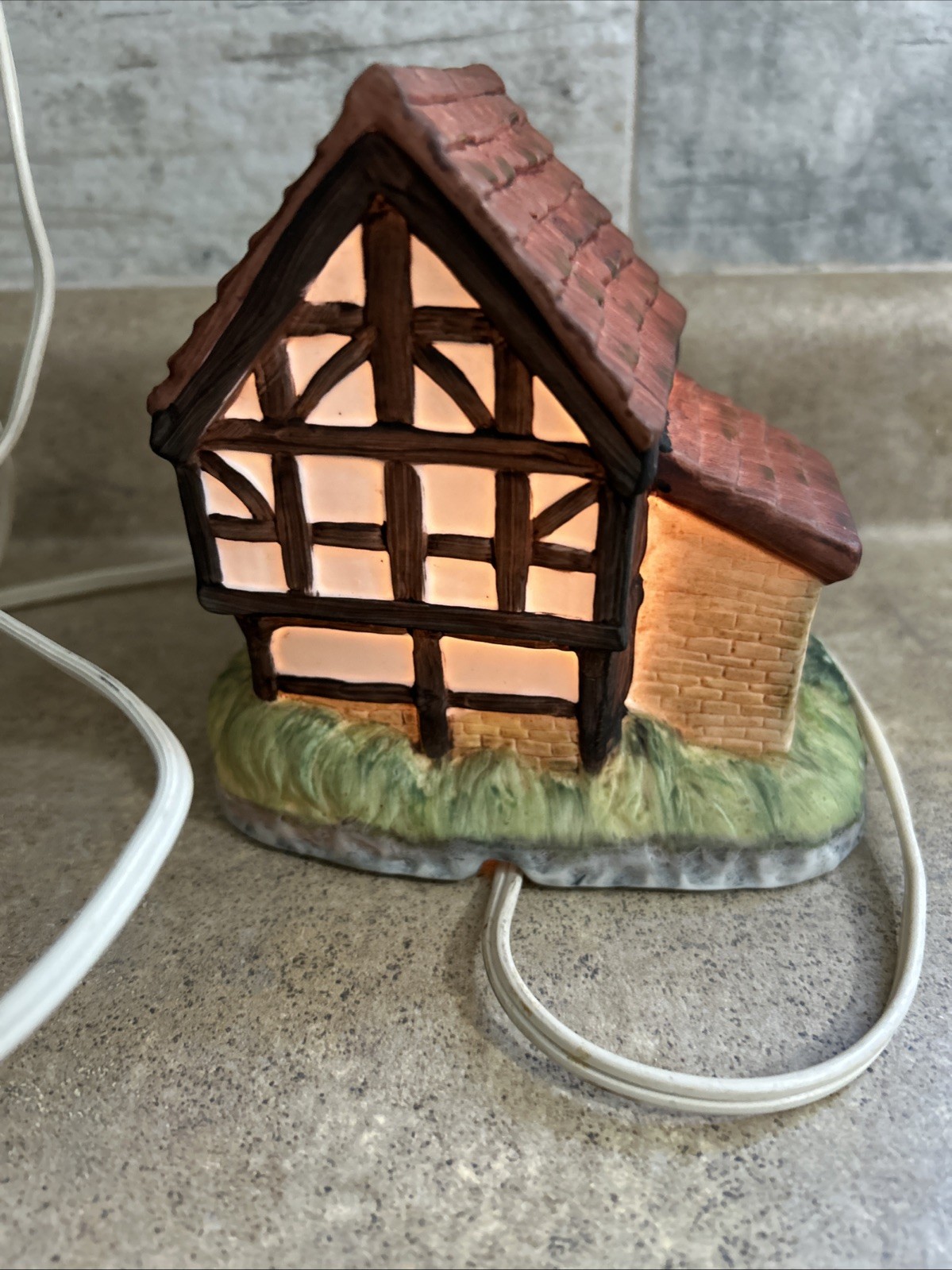 Lighted House Cottage Flambro “A Light In The Window Collection” Alpine
