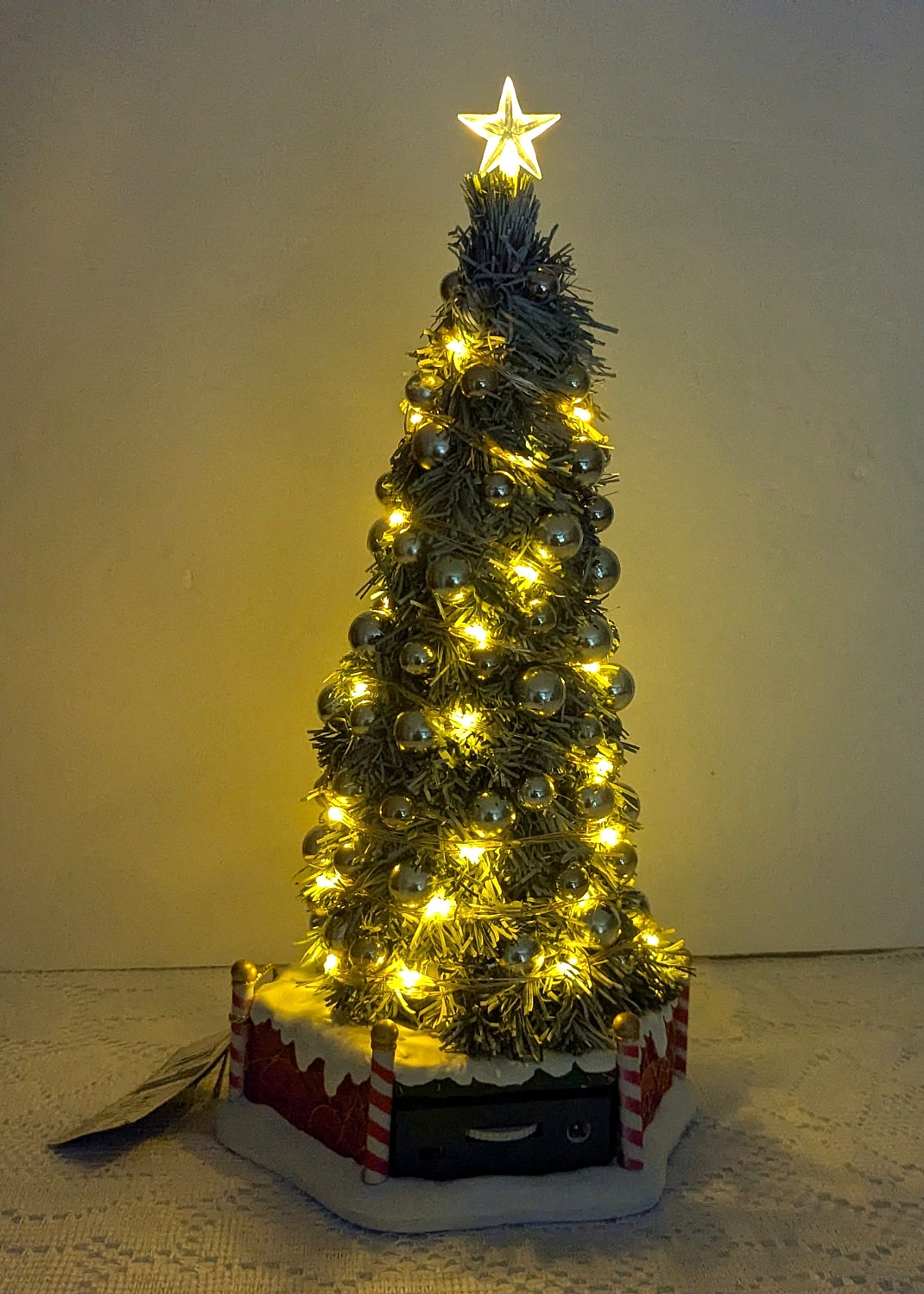 Lemax Sights & Sounds New Majestic Christmas Tree Holiday Village Musical LED’s