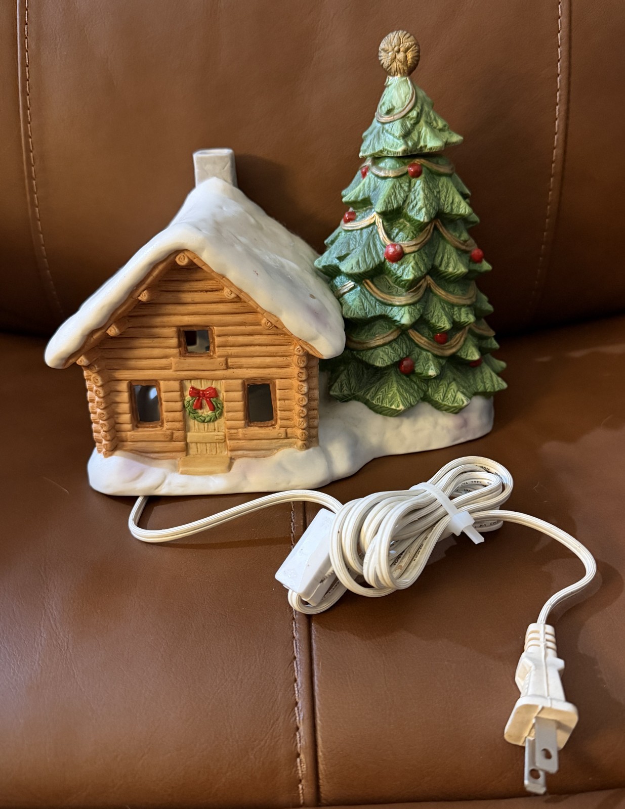 VINTAGE CERAMIC HAND-PAINTED & LIGHTED CHRISTMAS HOUSE WITH TREE