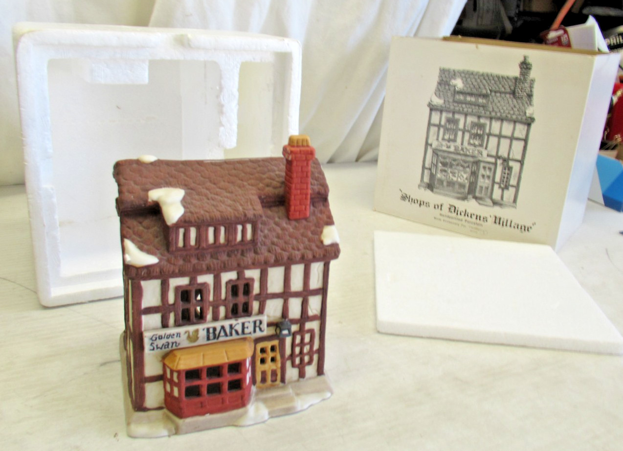 THE GOLDEN SWAN BAKERY – DEPT 56 HERITAGE VILLAGE COL. DICKENS’ VILL SERIES MIBa