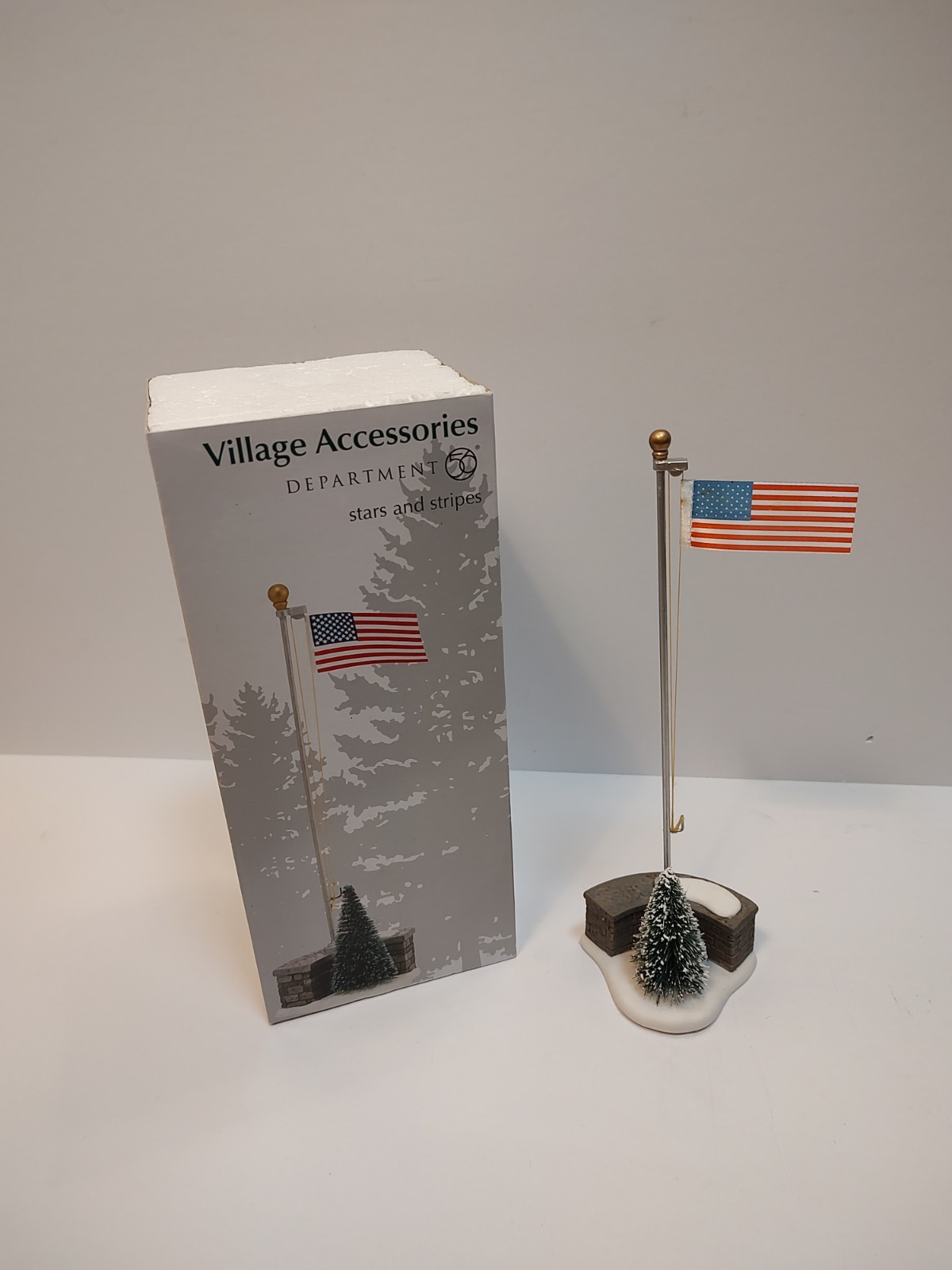 Dept 56 Village Accessories Stars And Stripes 4038808 – American Flag