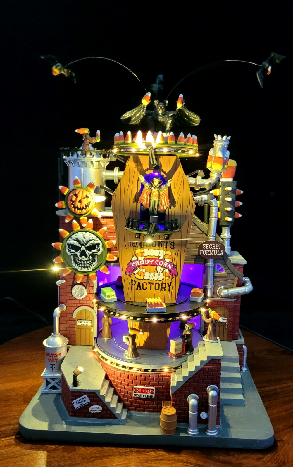 Lemax 2025 Spooky Town “The Count’s Candy Corn Factory” #55299 Animation Plus