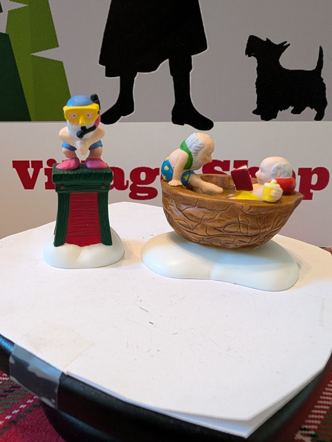 Dept 56 North Pole Accessory – Party in a Hot Tub Set of 2