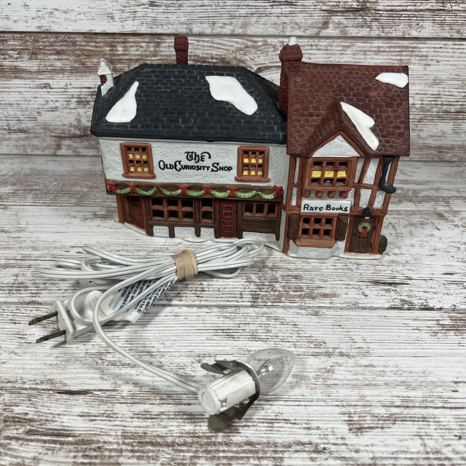 Department 56 Dickens Village Old Curiosity Shop Rare Books (1987) w/Light