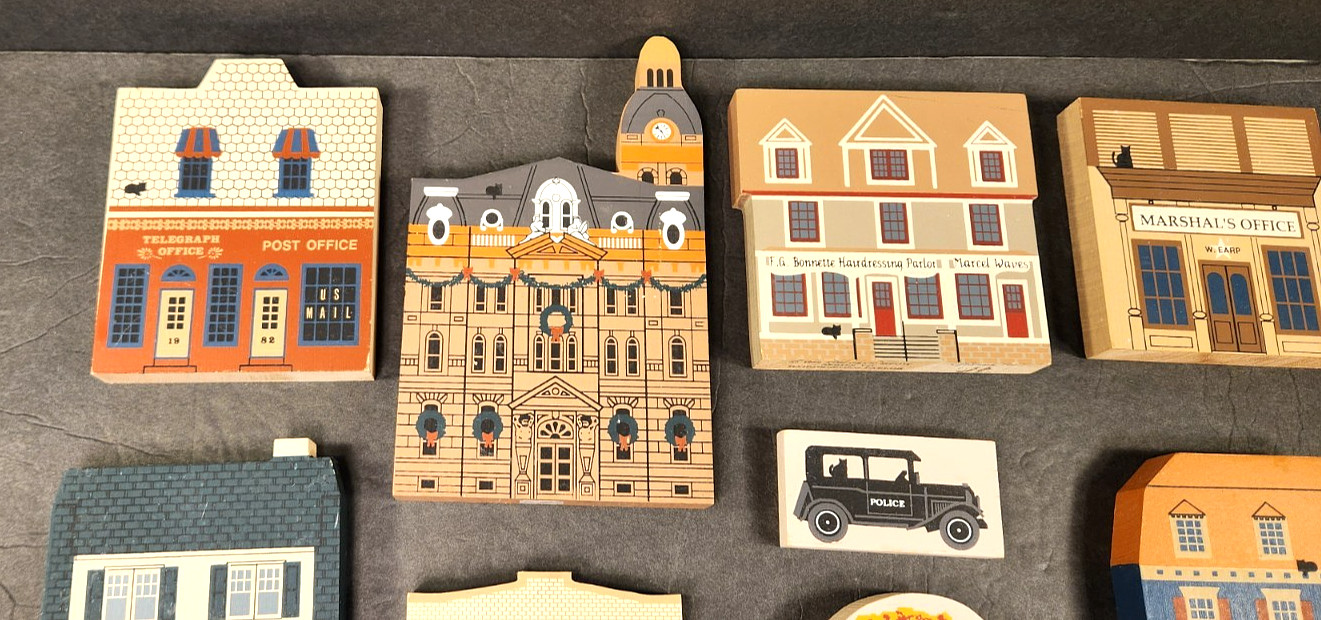 VINTAGE 1987-1992 LOT OF 10 “THE CATS MEOW” VILLAGE BUILDINGS, VEHICLES AND MORE