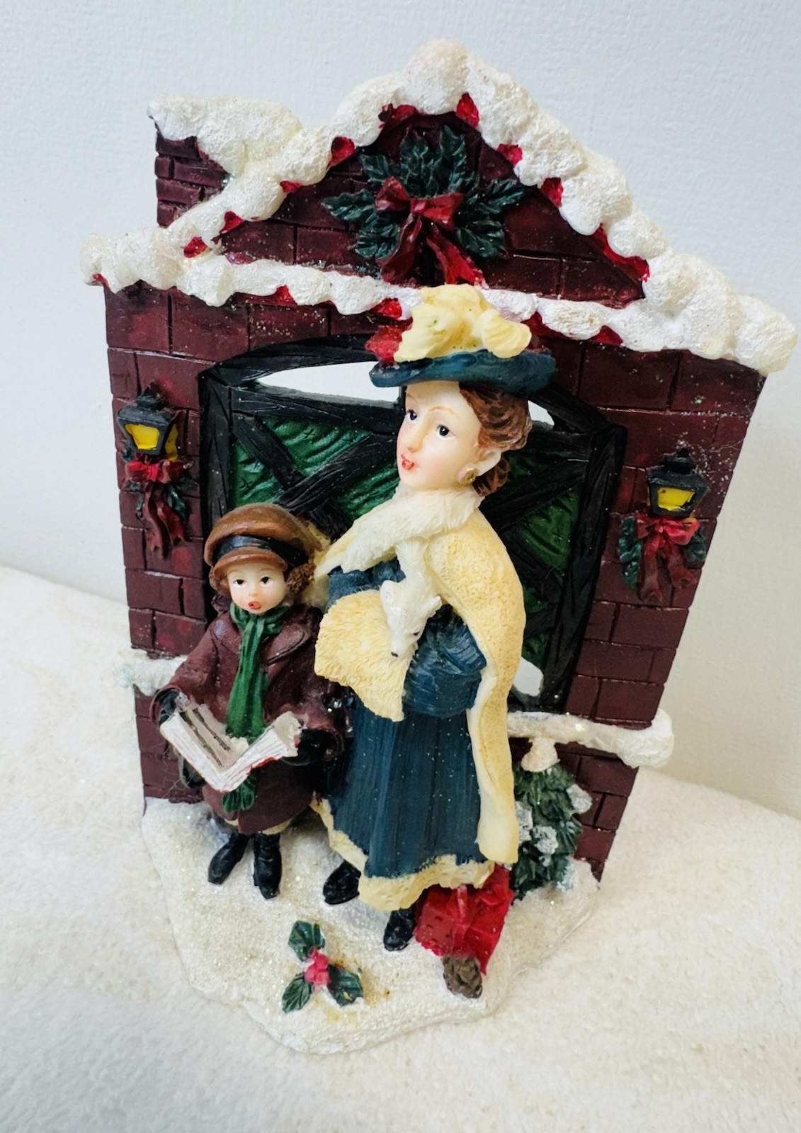 K’s Collection Old Fashioned Christmas Carolers Christmas Village Vintage 5.5”