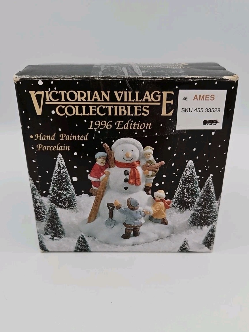 Vintage Victorian Village Collectibles 1996 Building A Snowman – Original Box