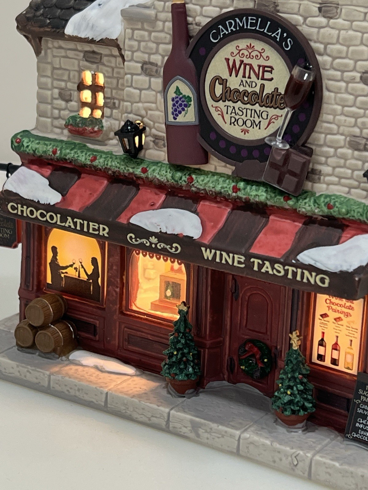 Lemax “Carmella’s Wine And Chocolate Tasting Room” 2023 Excellent Condition !