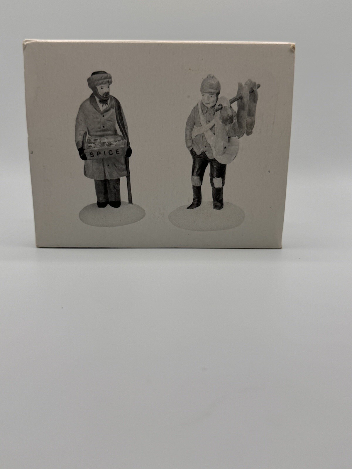 RETIRED DEPARTMENT 56 HERITAGE VILLAGE STREET PEDDLERS #5804-1
