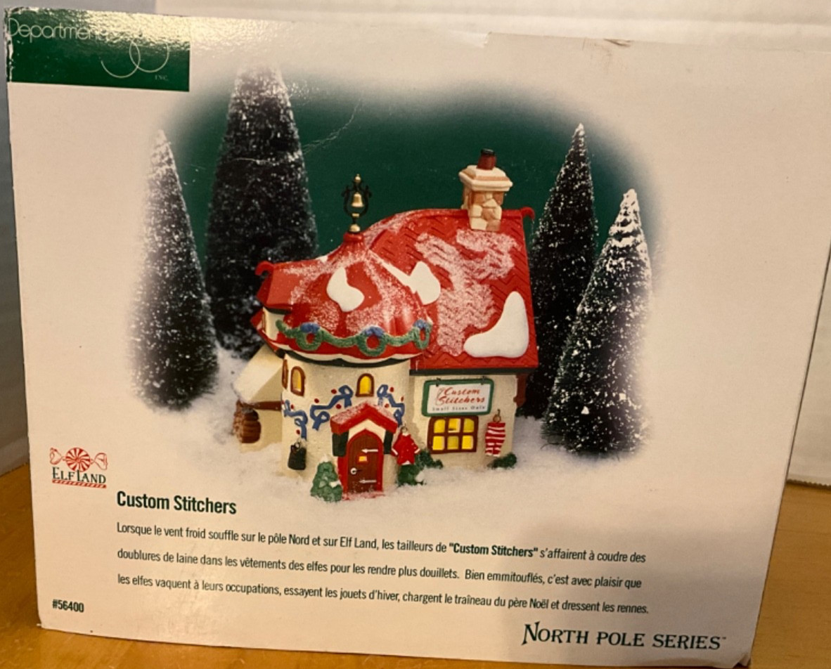 Department 56 North Pole Series Custom Stitchers Christmas Village #56400 VGC