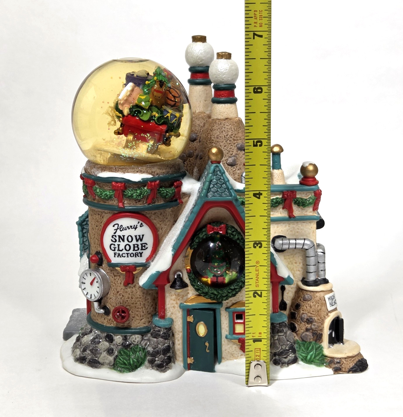 Dept 56 North Pole Series Flurry’s Snowglobe Maker Christmas Village 56763 Box