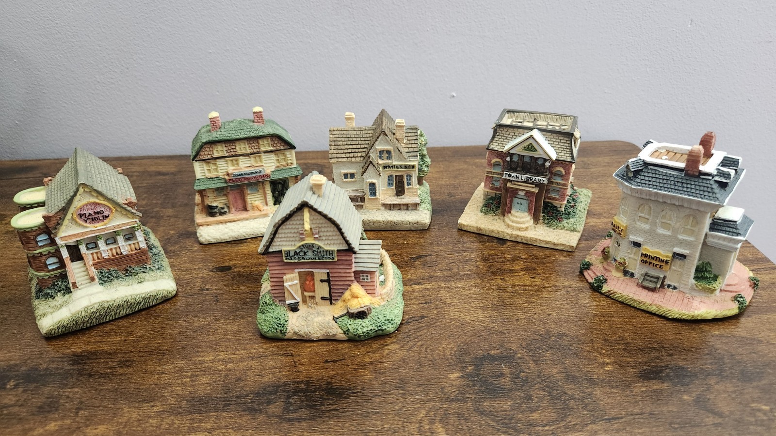 1992 – 1994 Lot of 6 International Resourcing Services Inc. Mini Houses Set