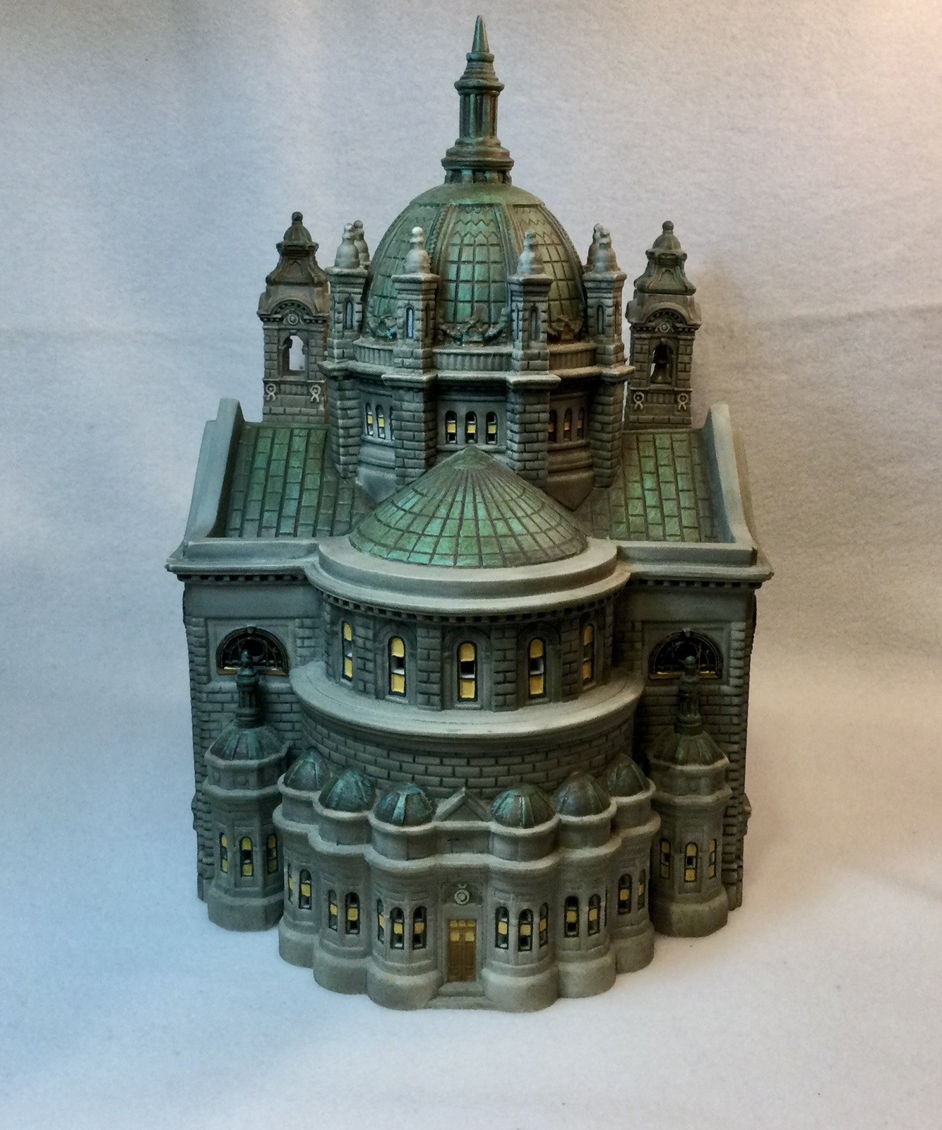 Dept 56 Cathedral of Saint Paul #58930 – Christmas in the City – Retired