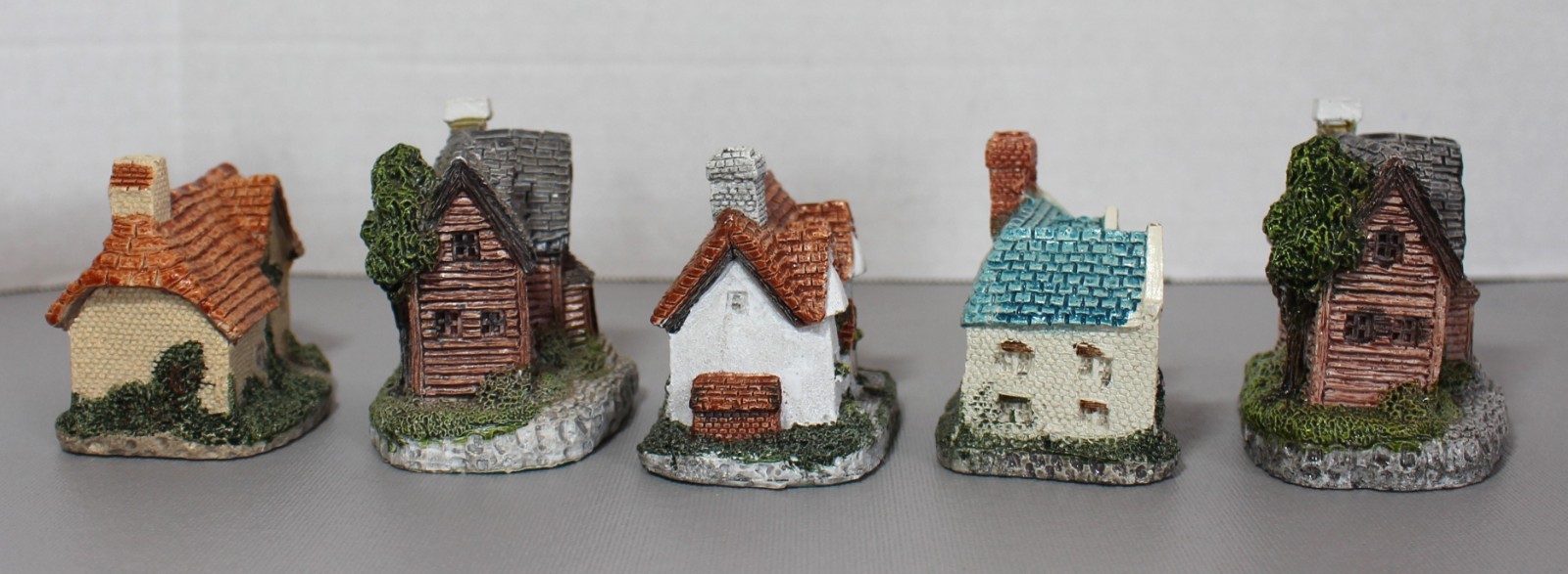 Lot 5 Museum Collections Hand Painted 1987 Cottages Tudor Hall Cricket …..