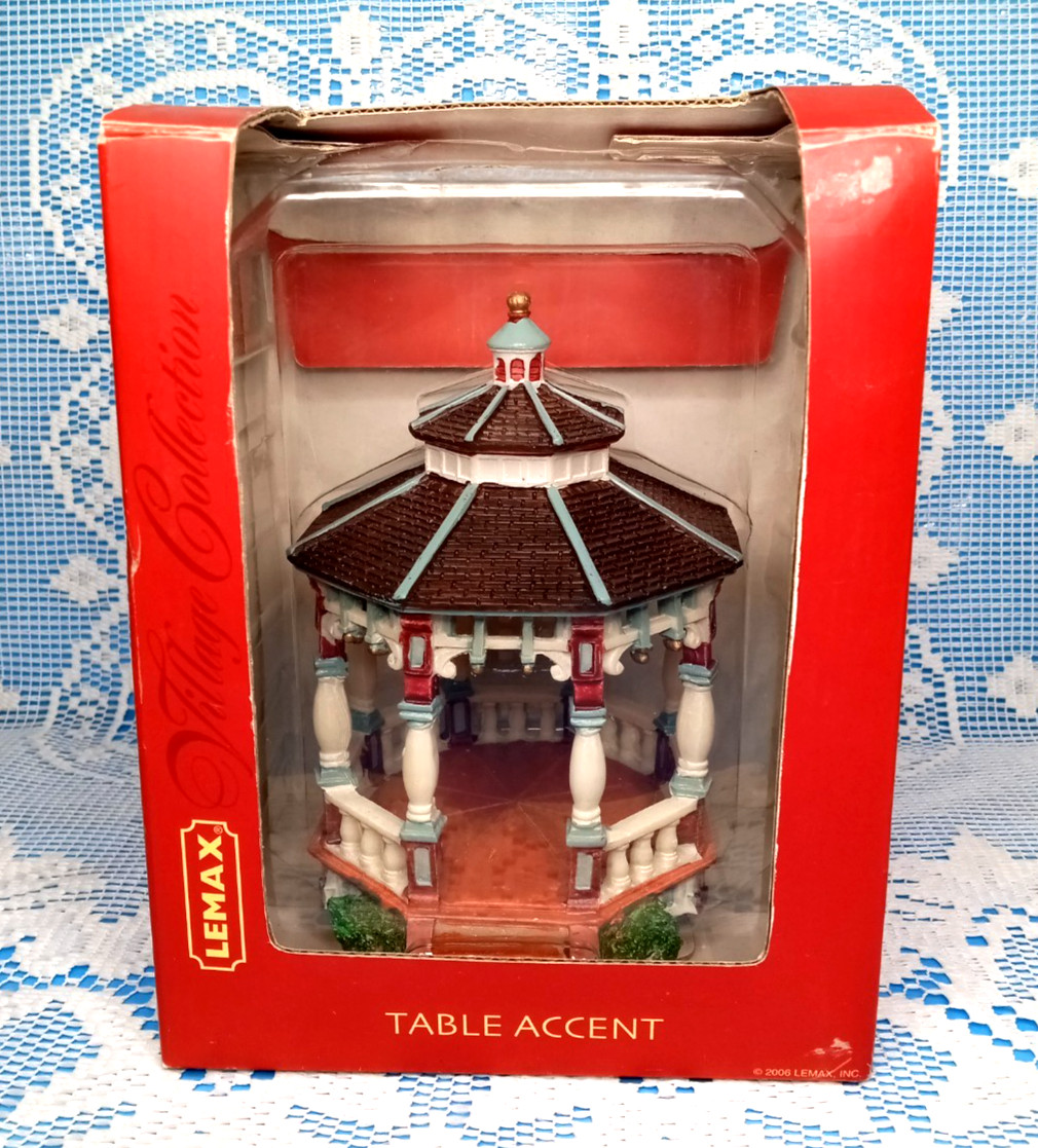 Lemax CHRISTMAS VILLAGE Park Gazebo With Box 2006 FAST SHIP
