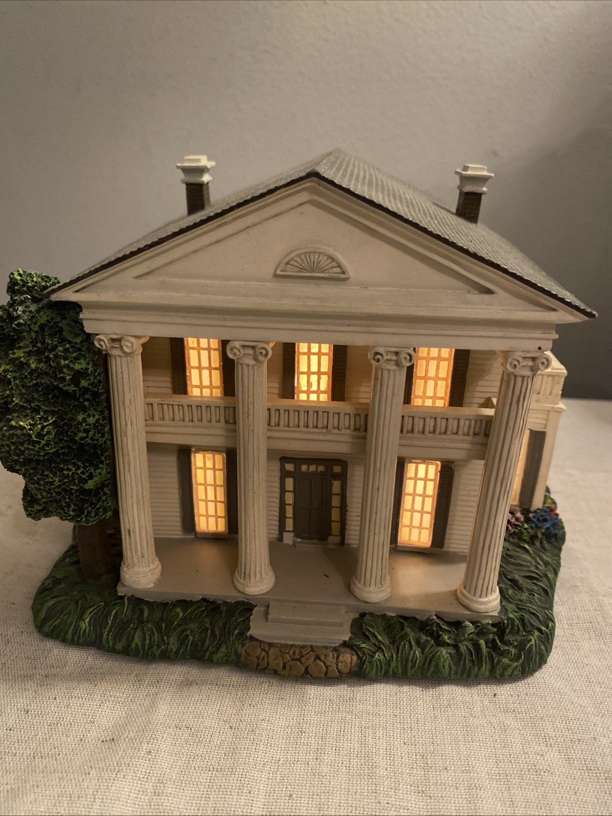 Hawthorne Village Civil War Collection Lonetree Plantation With Light