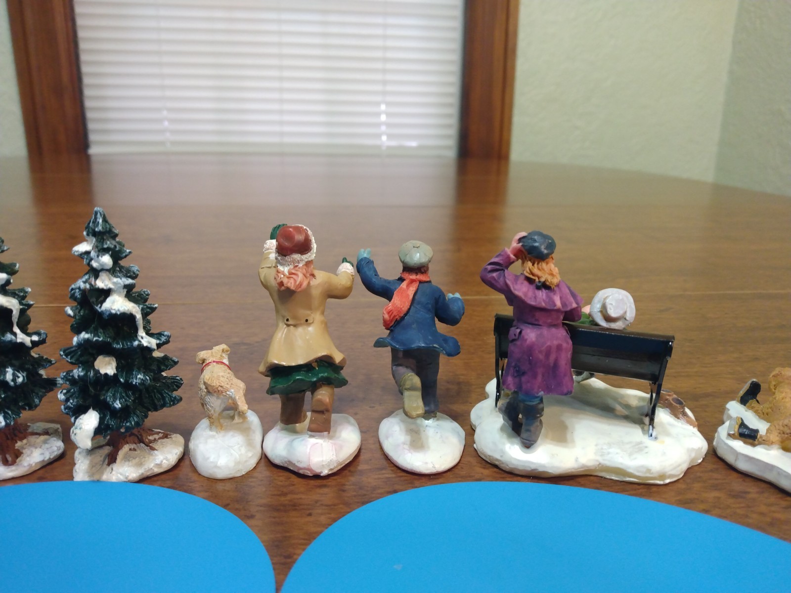 Lemax Ice Skating Pond w/Figures Outhouse Santa More For Christmas Town Display