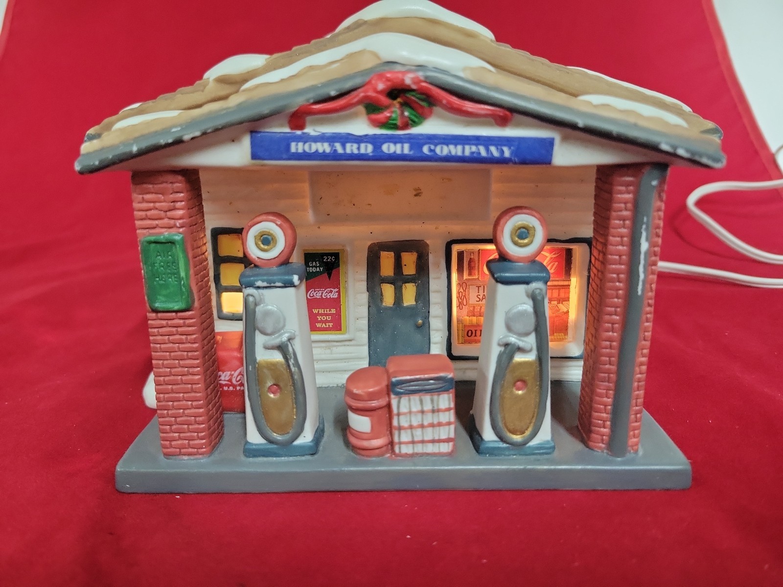 Coca-Cola Town Square 1992 Howard Oil Gas Station Christmas FREE SHIPPING