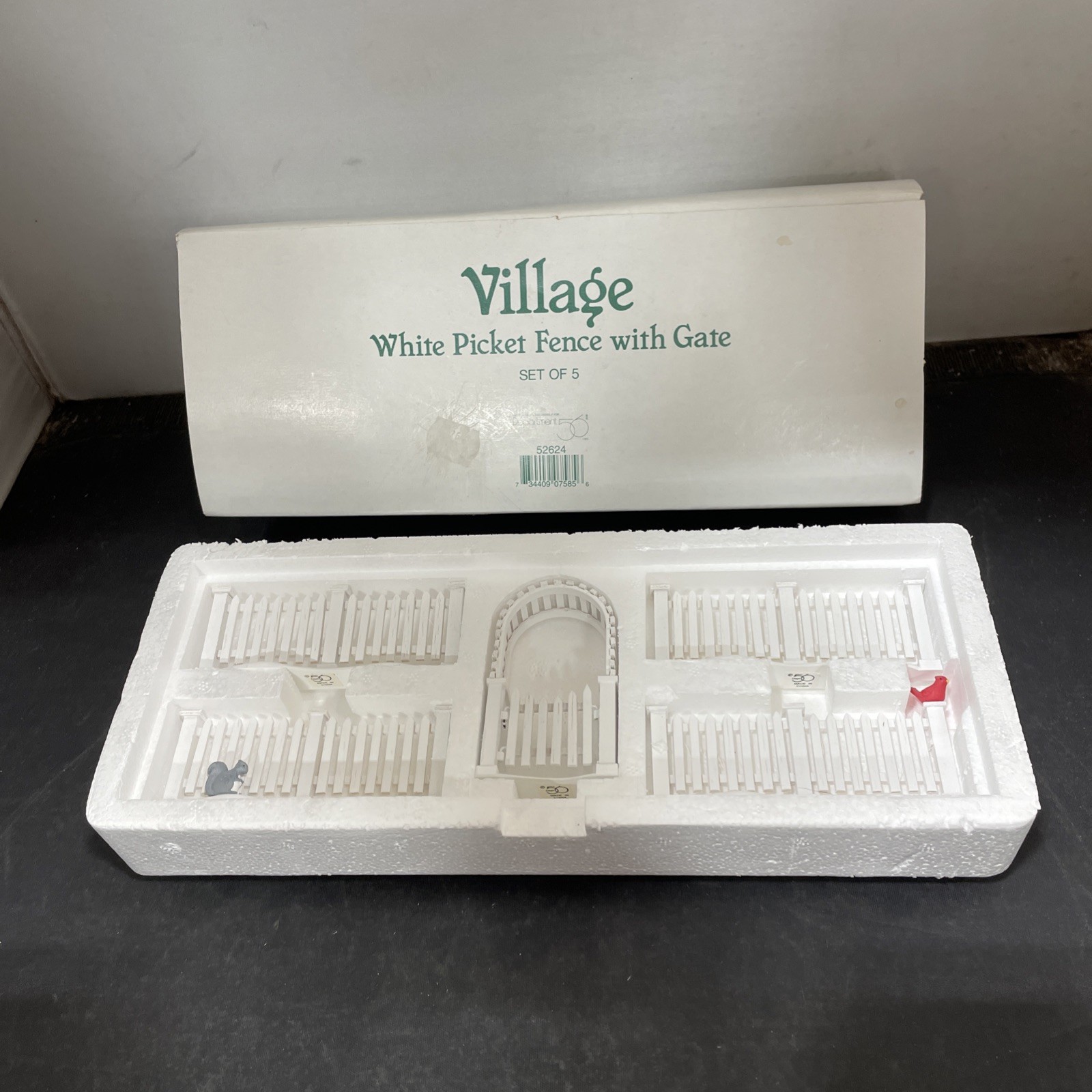 Department 56 Village White Picket Fence w/Gate – Set of 5 – New