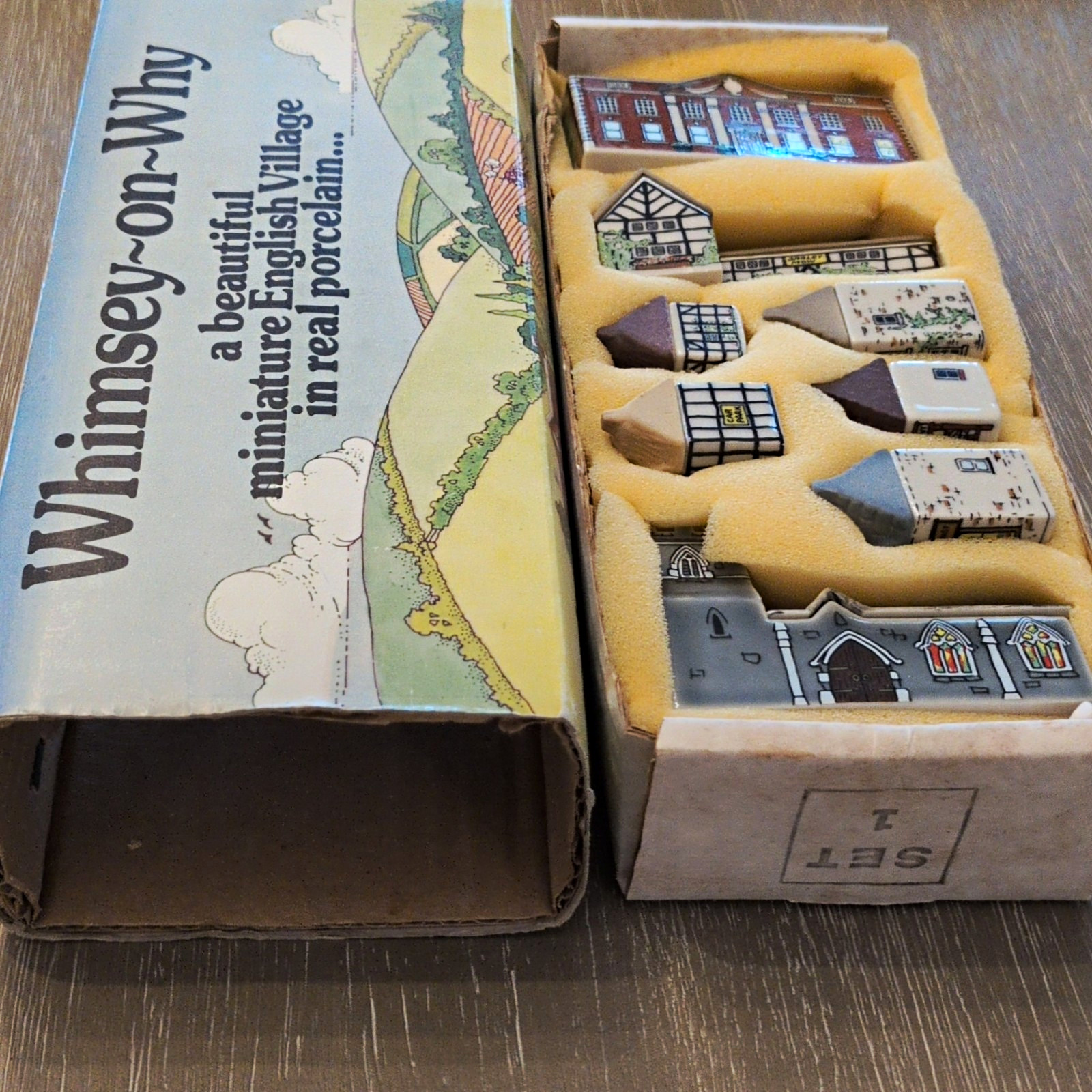 Wade Of England Whimsey-on-Why English Village Miniatures Porcelain Set 1