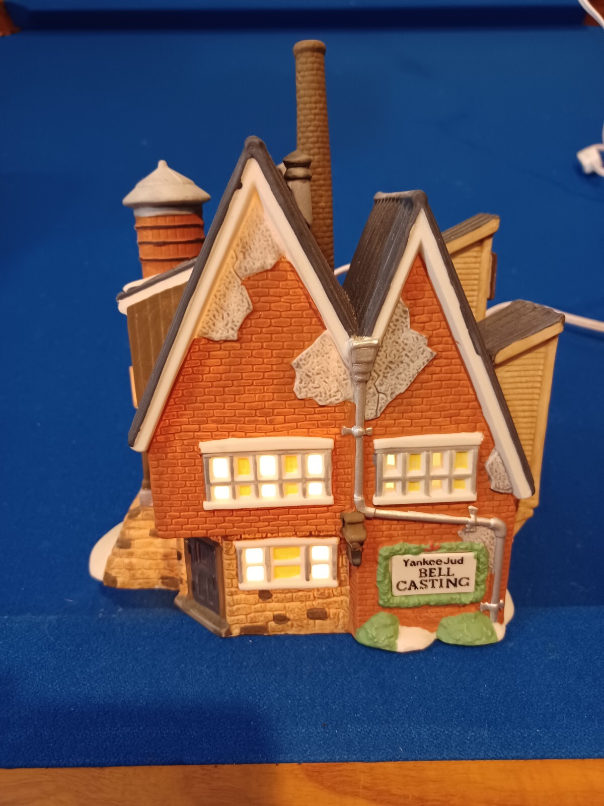 Yankee Jud Bell Casting – Department Dept 56 – New England Village – Christmas