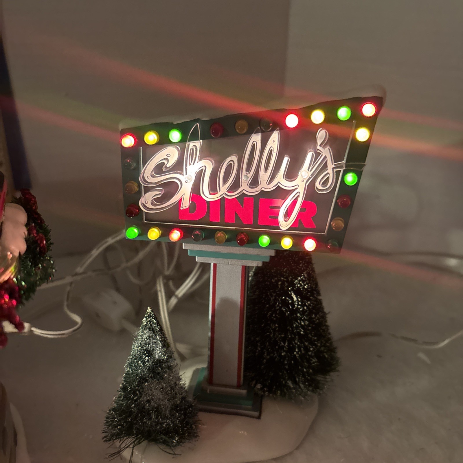 Dept. 56 The Original Snow Village Shelly’s Diner No. 55008 2 Piece Set Working