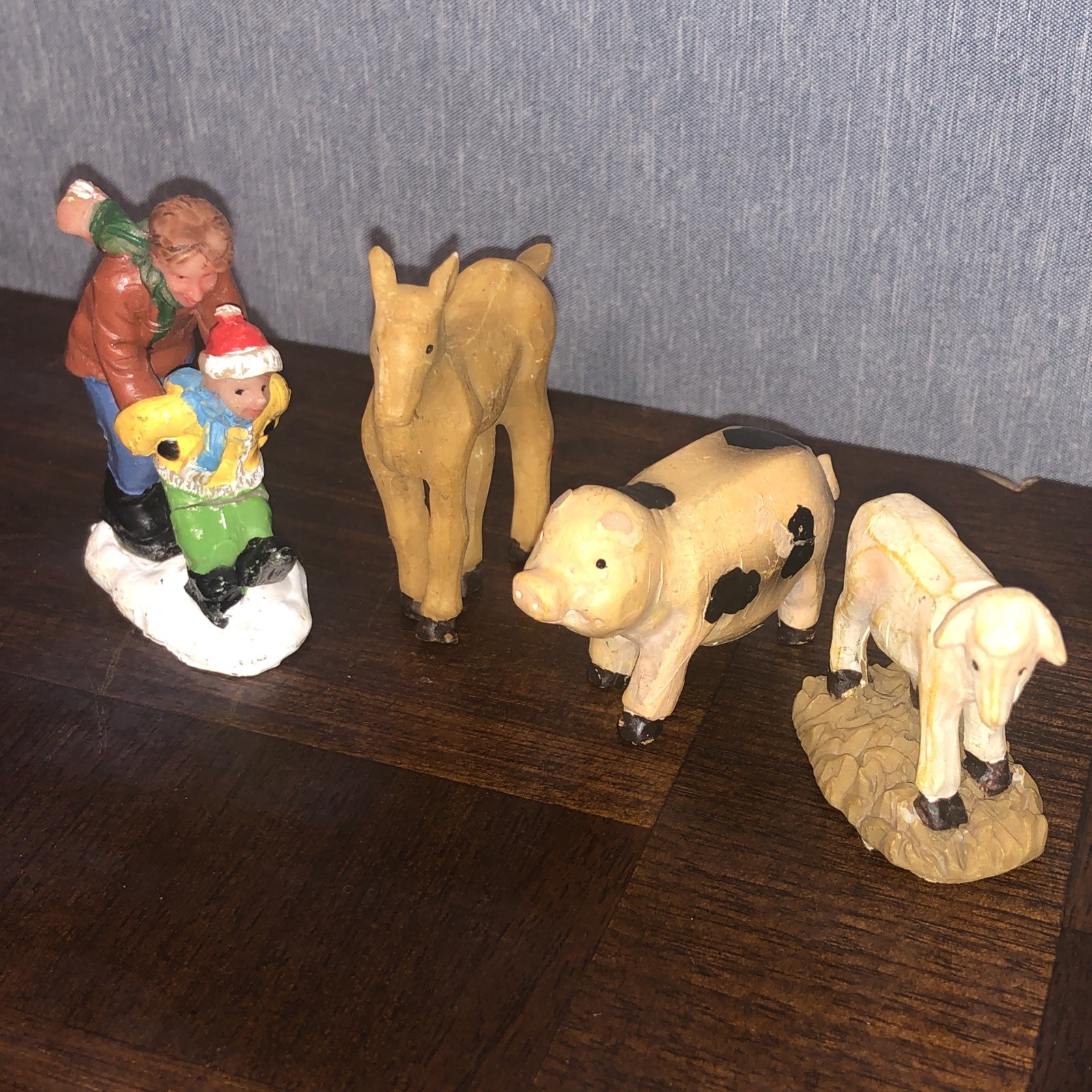 Vintage Hand Carved Small Figurines ￼