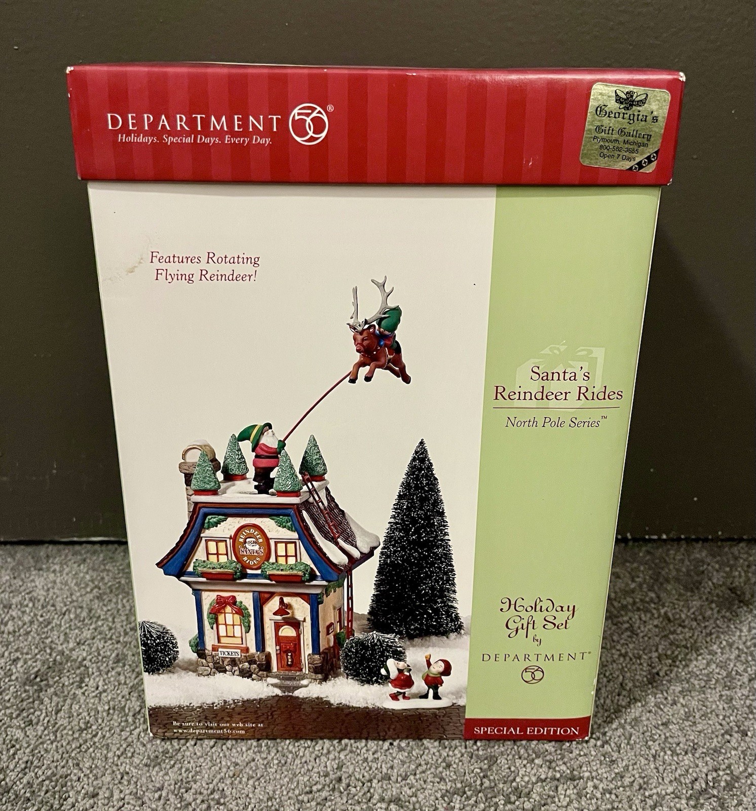 Dept 56 North Pole Series SANTAS REINDEER RIDES Flying Rotating Reindeer Village