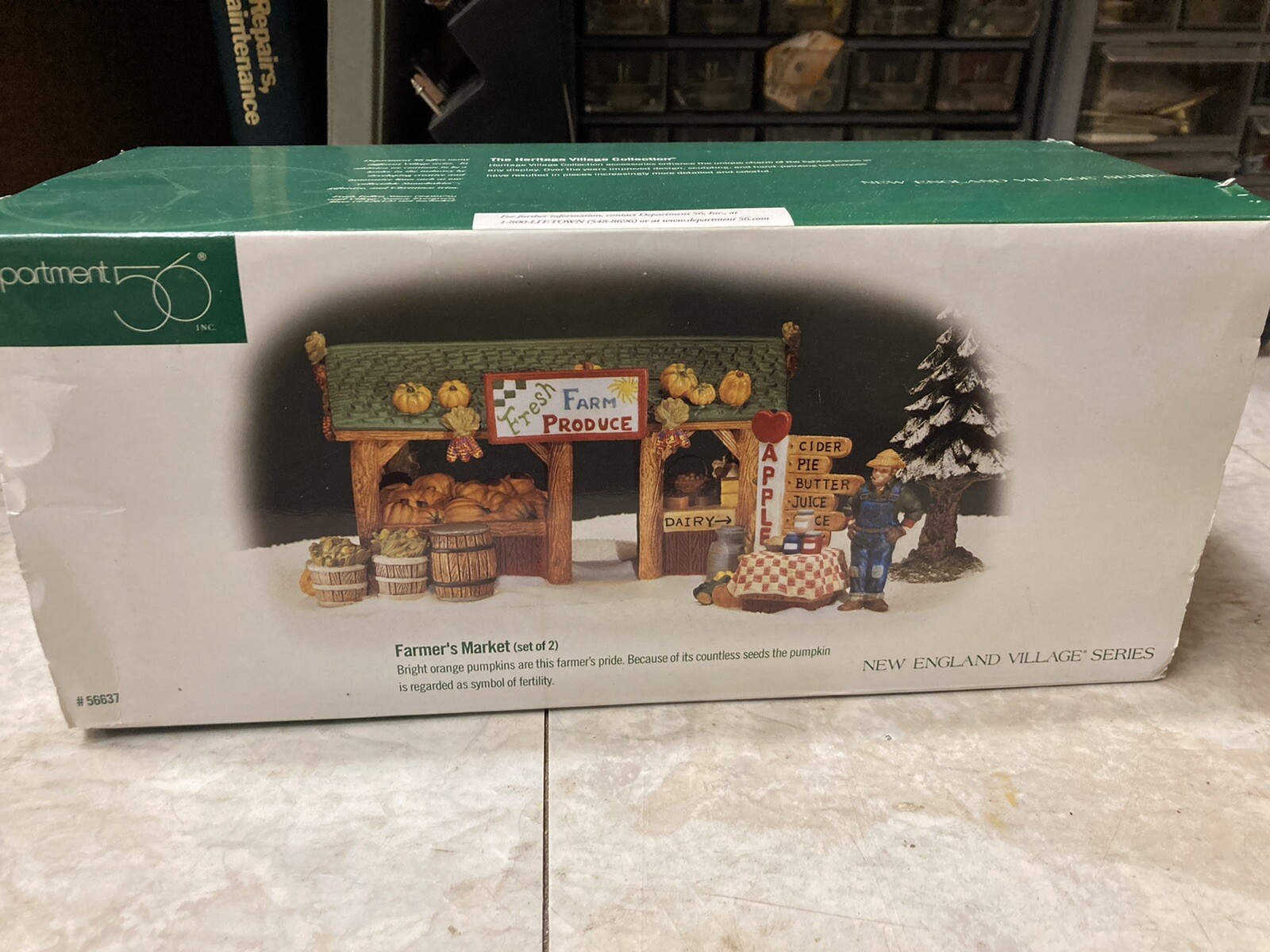 Dept 56 New England Village Farmers Market 2 Piece Set In Box #56637 s4