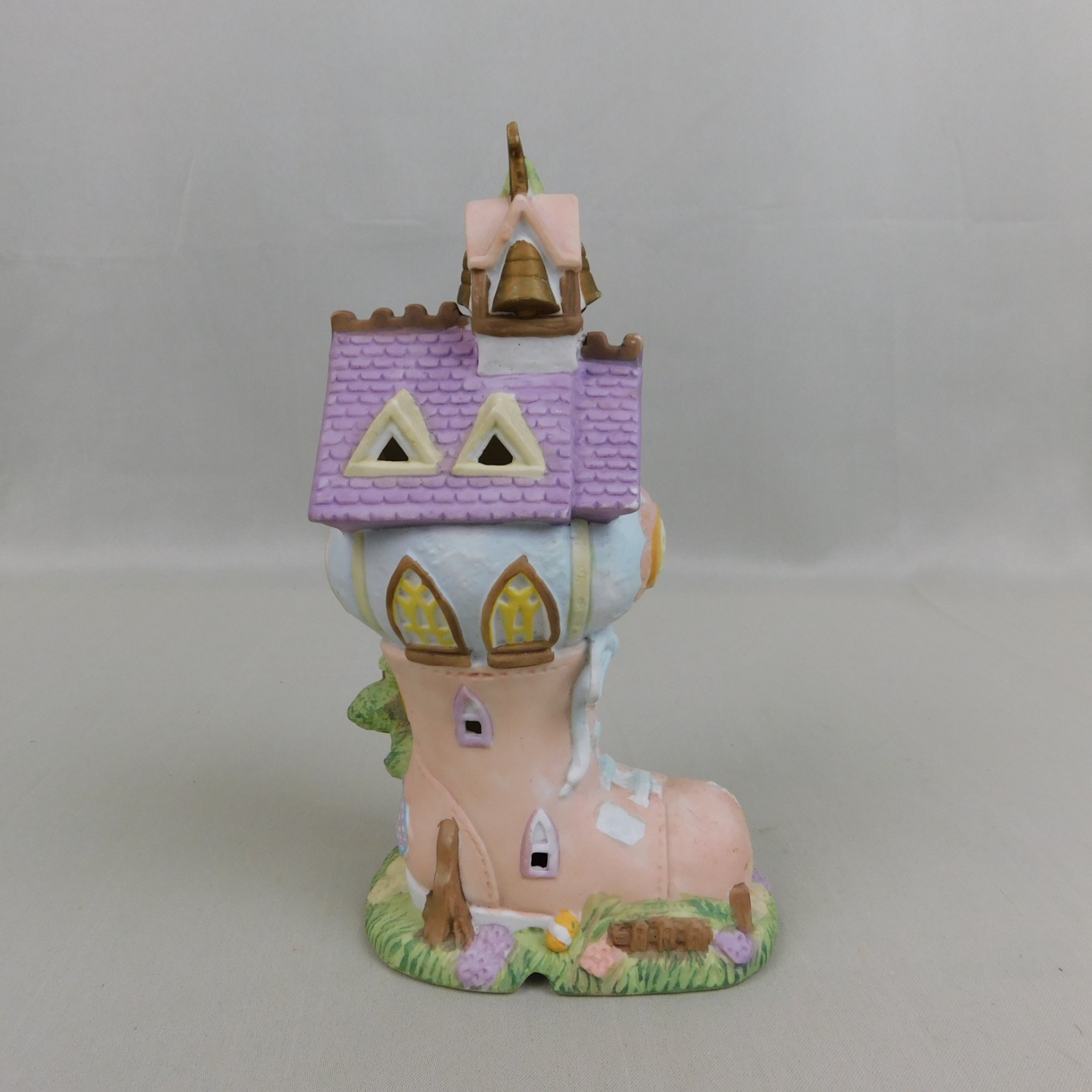 Easter Village Bunny Towne Porcelain Whimsical Bunny Boot House Figurine