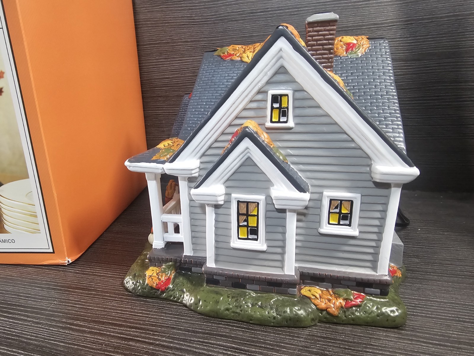 Department 56 Halloween Village, Gather ‘Round For Thanksgiving (6013600)