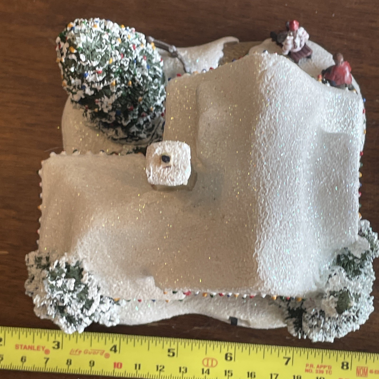2006 Thomas Kinkade Christmas Village Sweetheart Cottage Teleflora Works