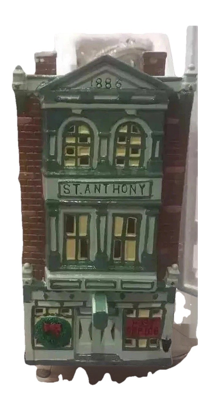 ST ANTHONY’S HOTEL 1987 Dept 56 Original Snow Village Incl Light & Tag & Box
