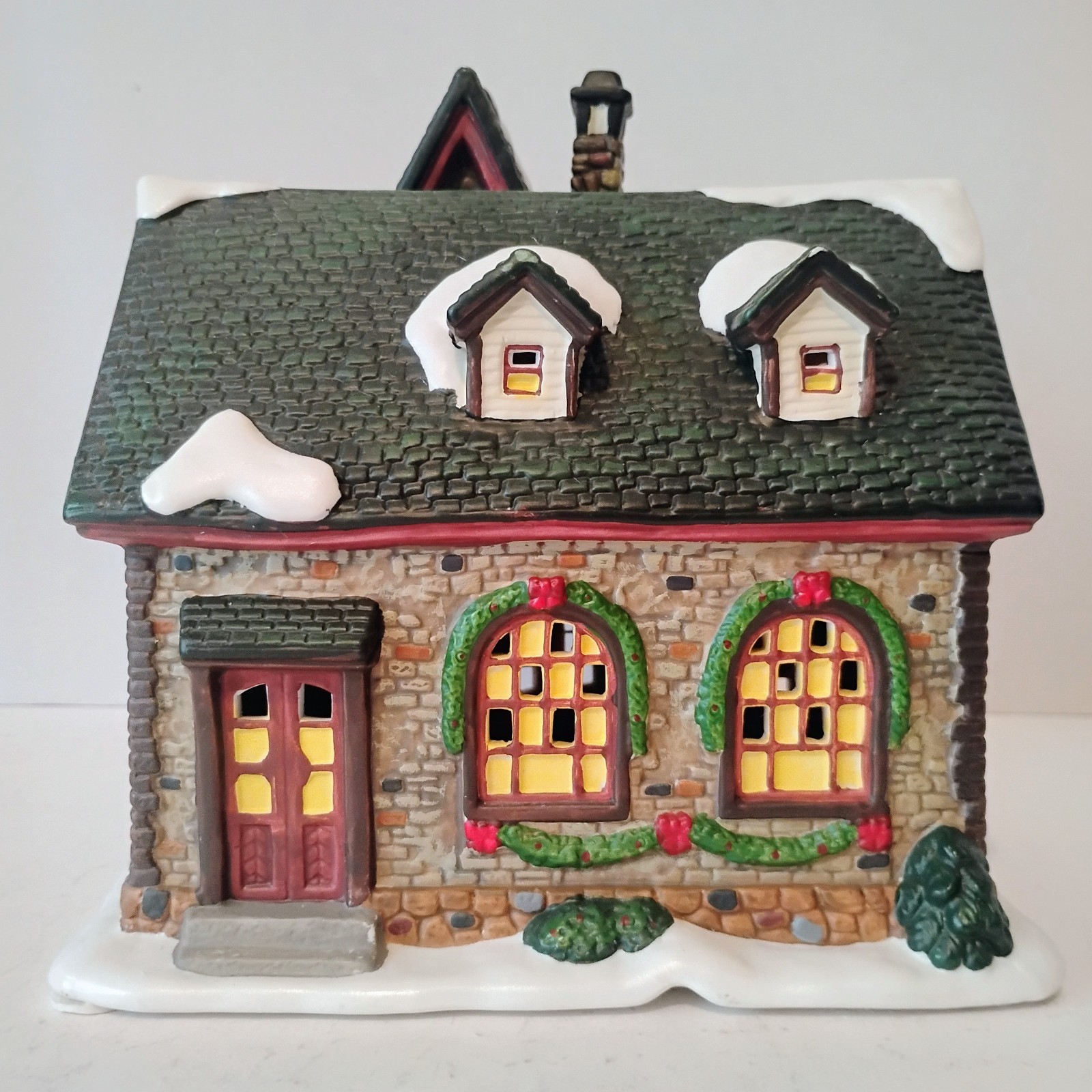 RARE St. Nicholas Square “Grandma’s House” 2003 Village Collection series w/box