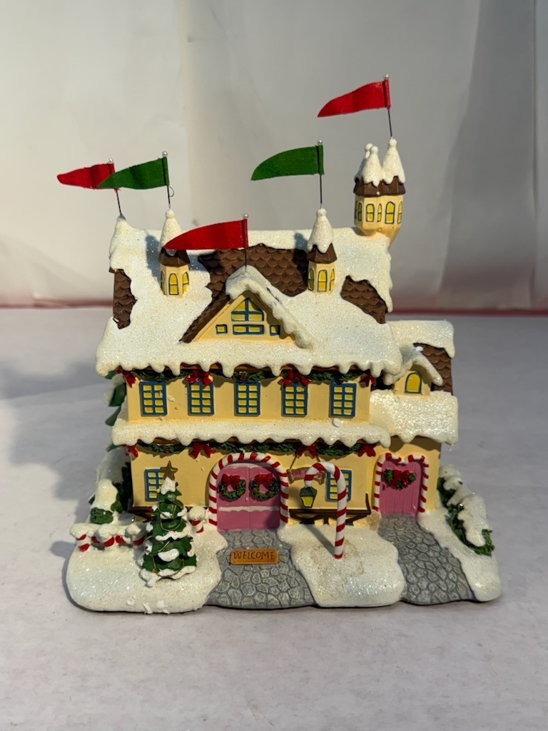 Hawthorne Village Santa and Mrs Claus’s Castle #79050 Rudolph Christmas 2003