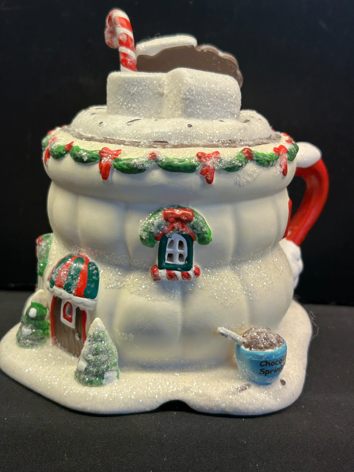 🎅 Dept 56 #4020207 Santa’s Hot Cocoa Café” North Pole Series Sweet Shop
