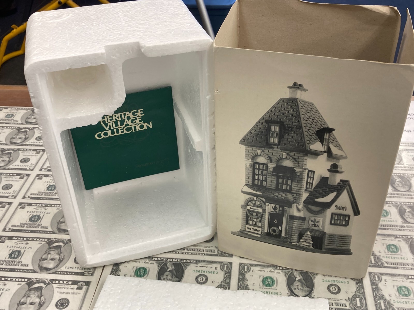 Dept 56 Potter’s Tea Seller Christmas In The City 5880-7 Heritage Village