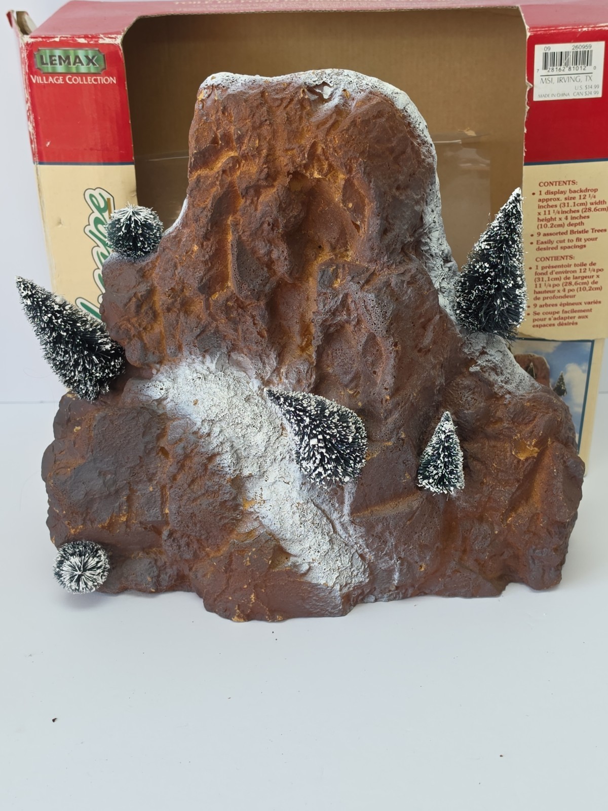 Lemax Christmas Village Medium 12×11″ Mountain Backdrop With Trees 1998 Read