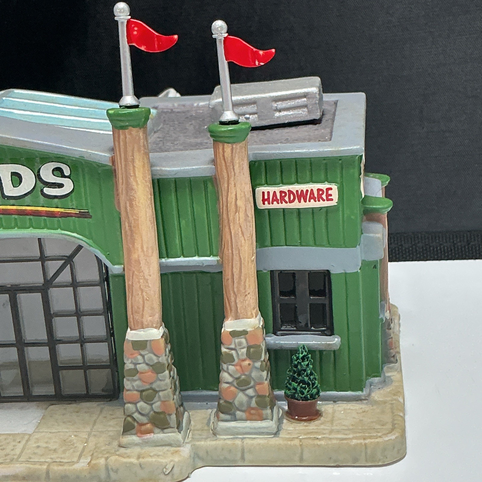 Rare Lemax MENARDS Store Building Rare 2006 w Light Cord No Box Read Description
