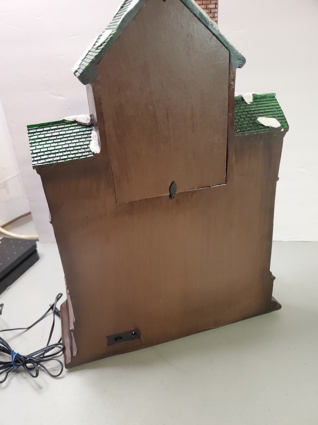*READ*VIDEO* Christmas Decor Bree’s Cuckoo Clock with Christmas Village Scene