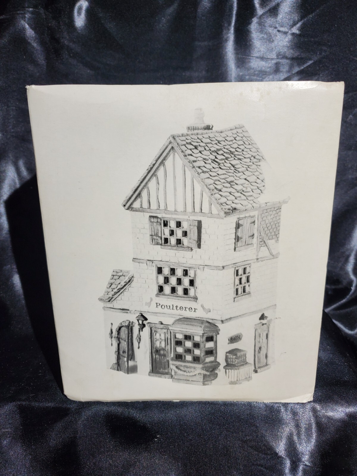 Dept 56 Heritage Village Dickens Series #5926-9 “Poulterer” Lighted House W/Box
