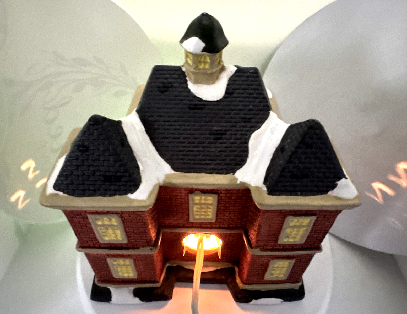2007 Holiday Inspirations New Hope School Lighted Xmas w/ New Cord Light & Bulb