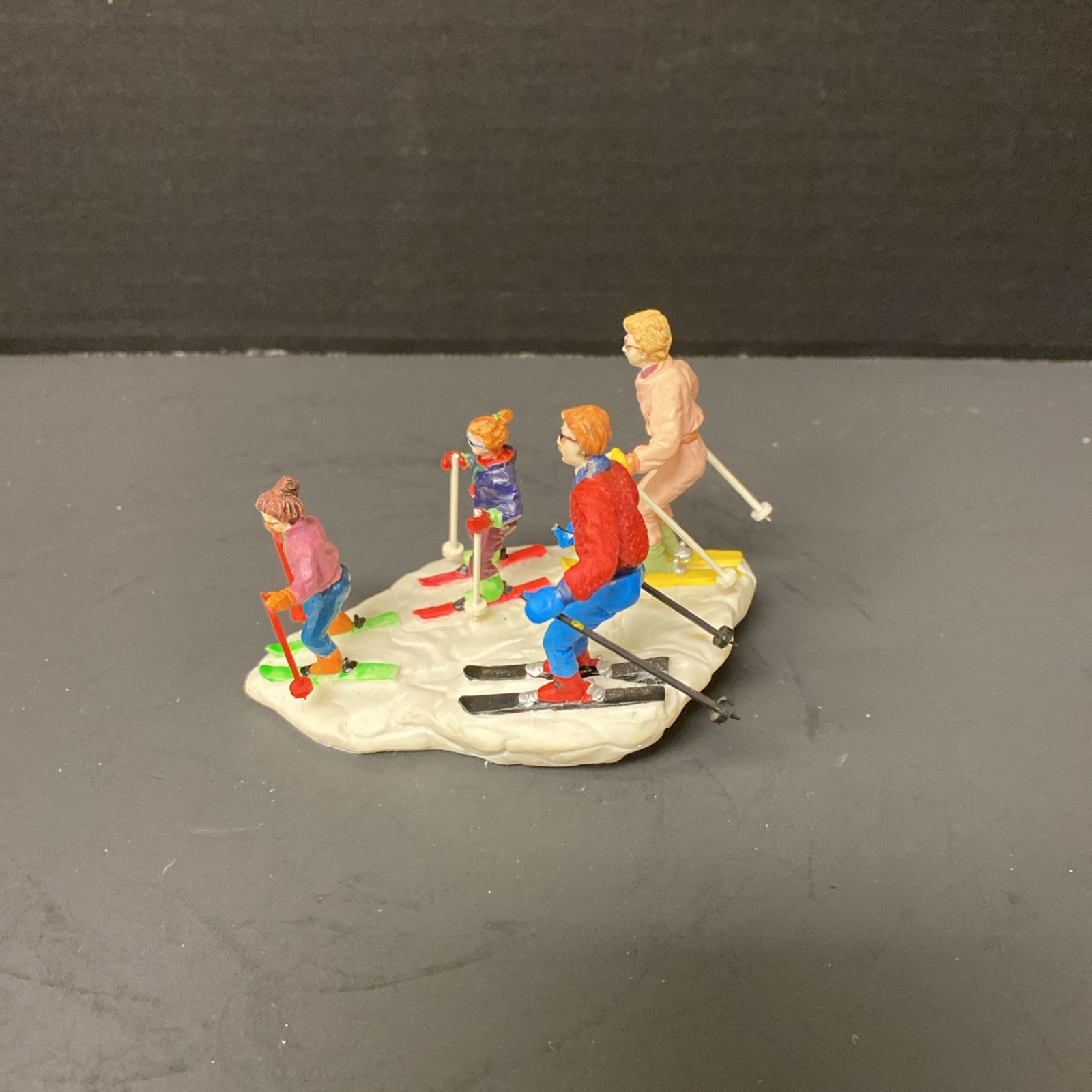 Lemax Vail Village Family Ski Along 73201 Figurine Poly Resin 1997