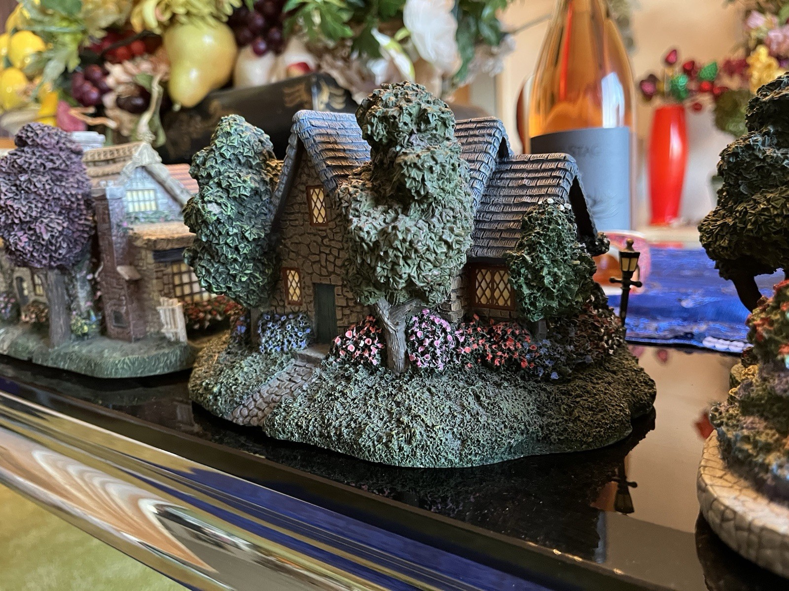 Thomas Kinkade Hawthorne Village Lamplight Village 6 Pc House Set w/o Lights