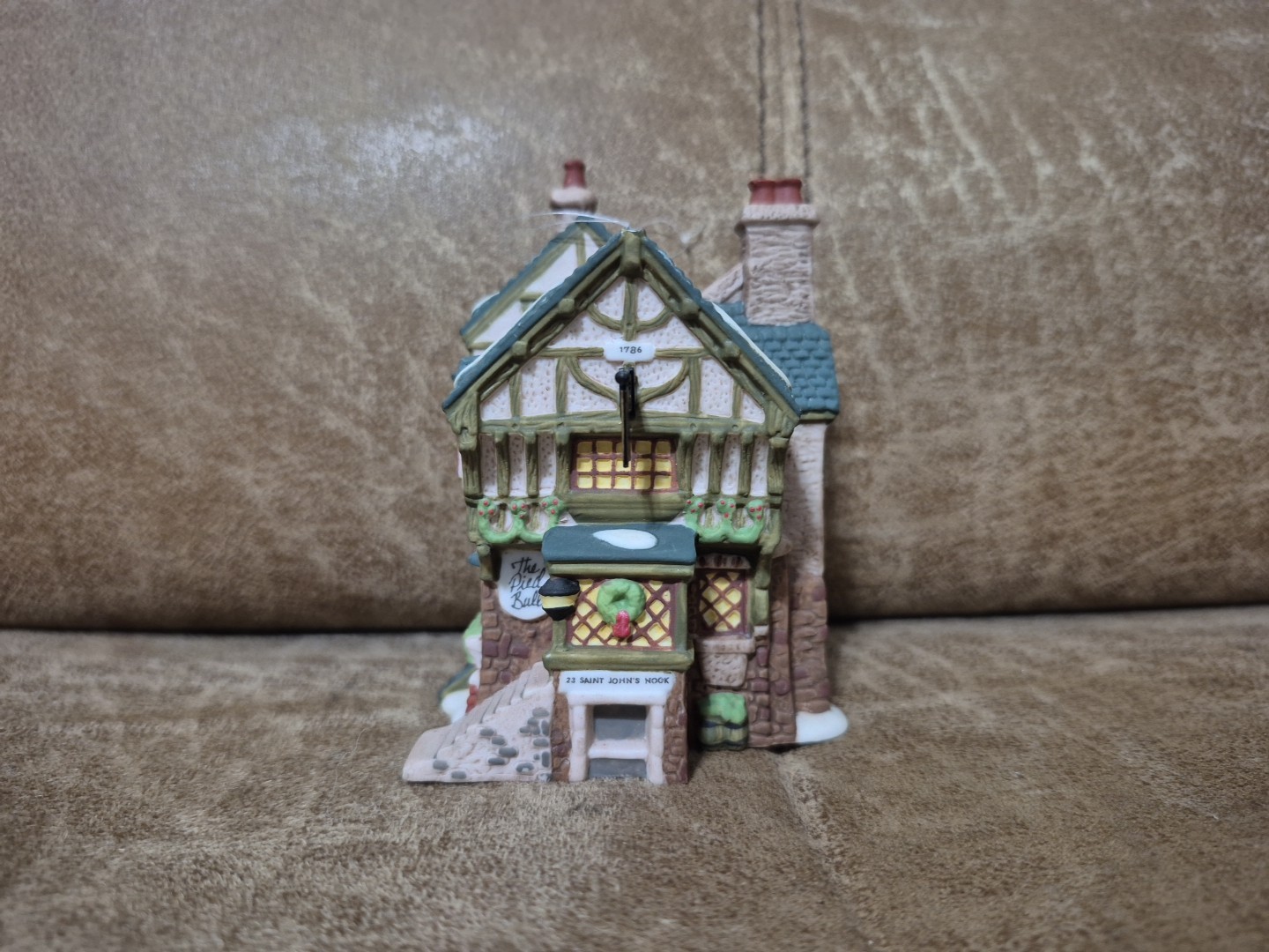 Department 56 The Pied Bull Inn 1993 Collectors Edition Ornament Christmas
